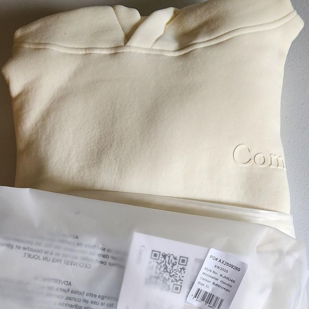 Comfrt Women's Cream and White Hoodie